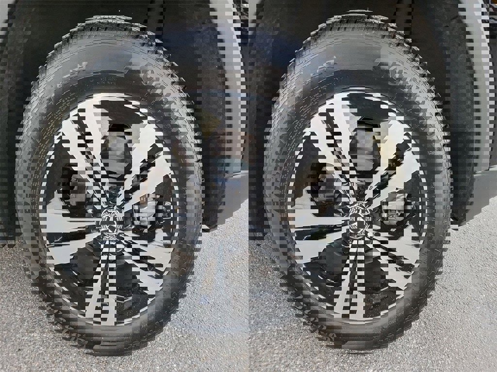 Used 2024 Mercedes-Benz GLA 250 image 11