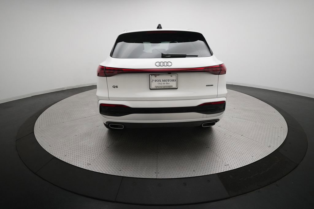 Used 2025 Audi Q5 Premium w/ Convenience Package image 11