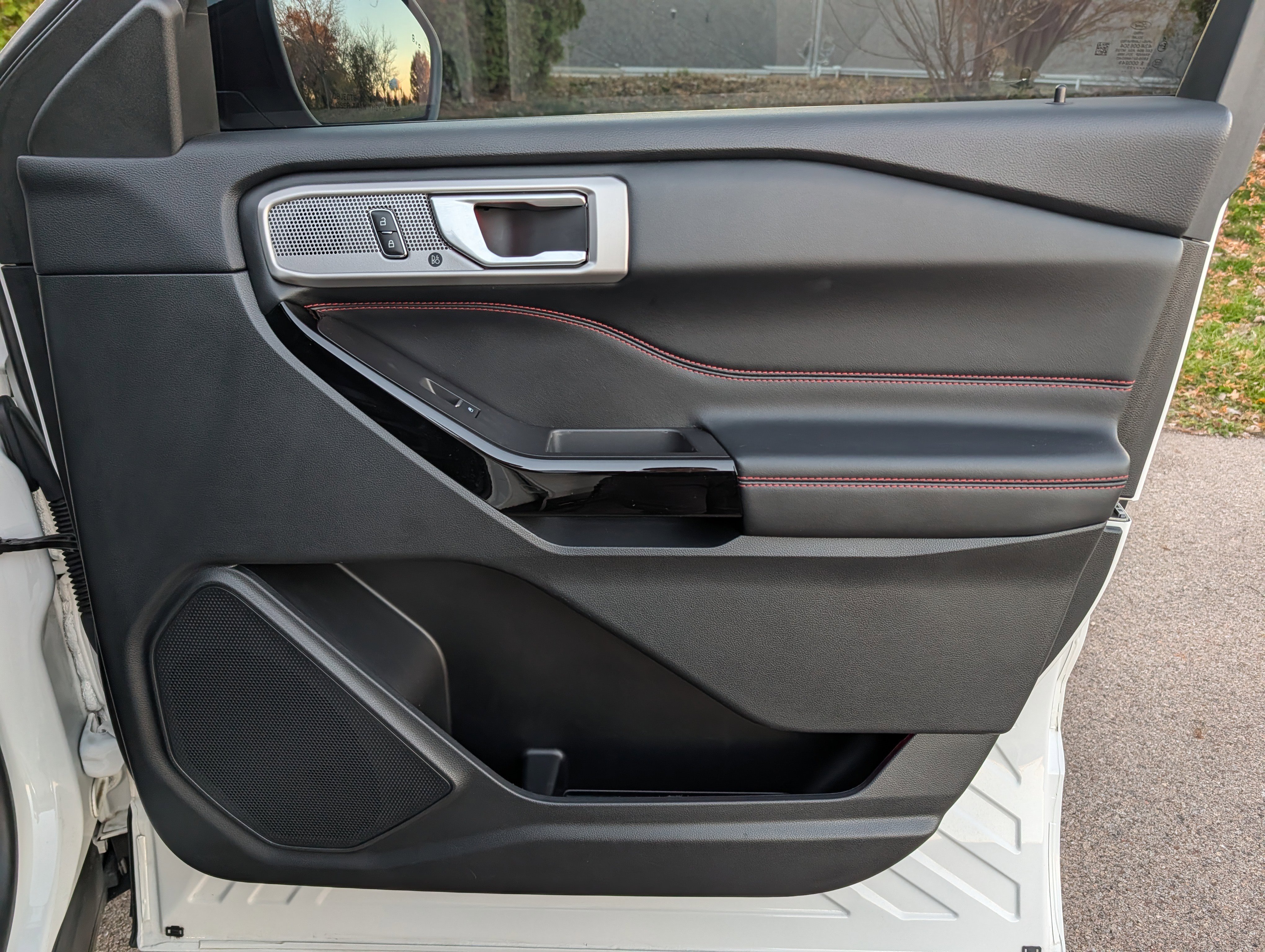 Used 2023 Ford Explorer ST-Line image 41