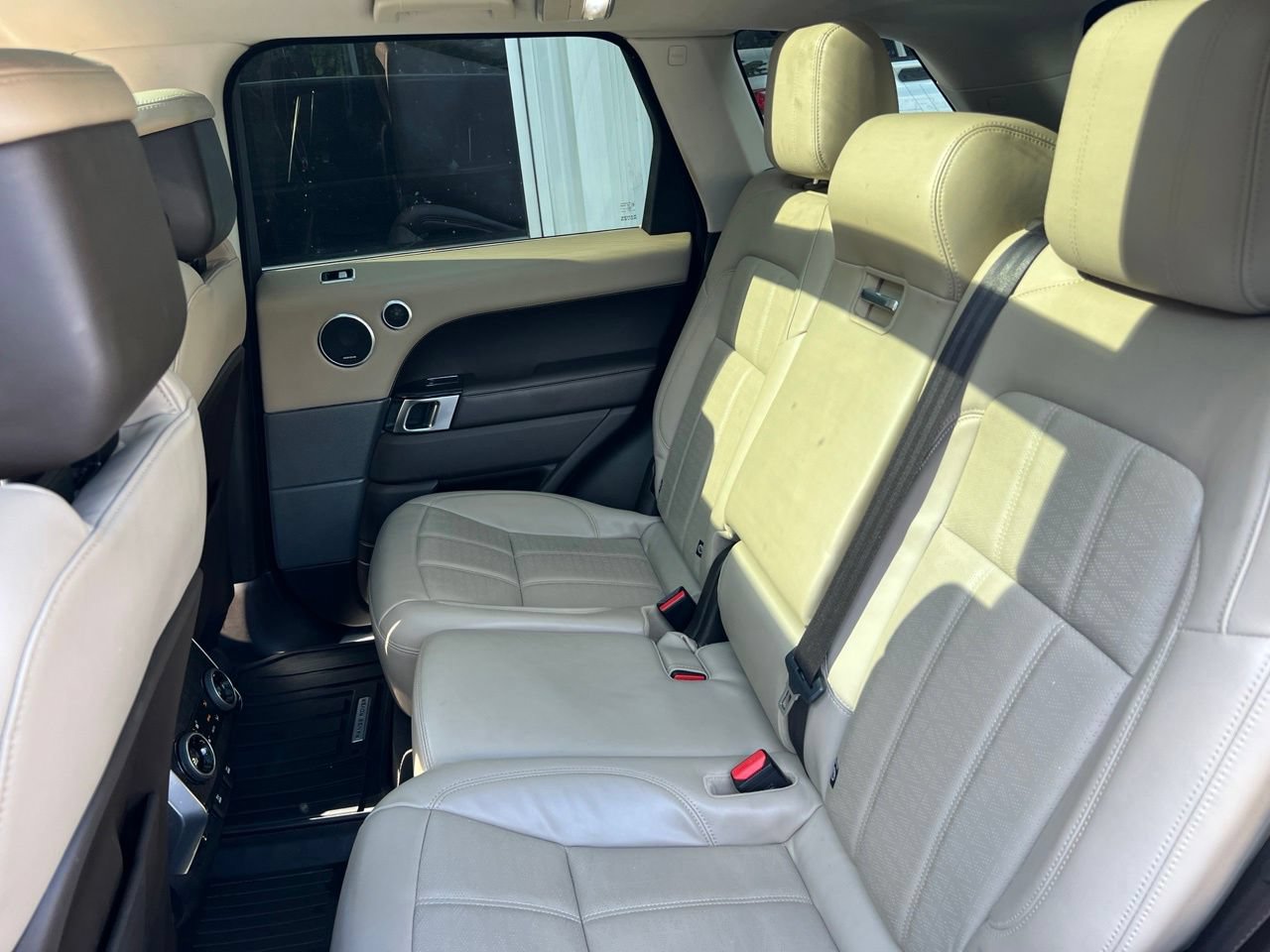 Used 2019 Land Rover Range Rover Sport HSE Dynamic AWD/4WD image 24