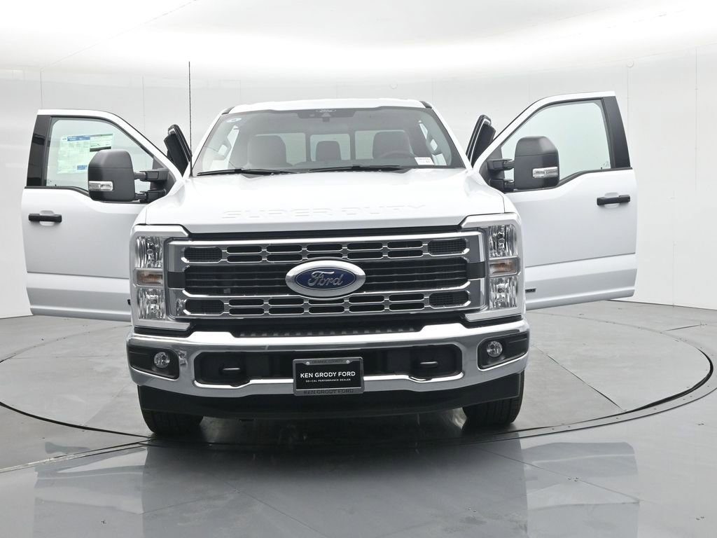 New 2026 Ford F350 XLT image 34