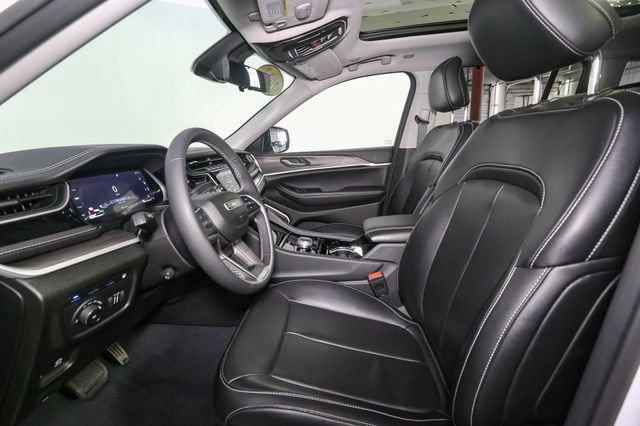 Used 2023 Jeep Grand Cherokee 4WD 4xe image 44