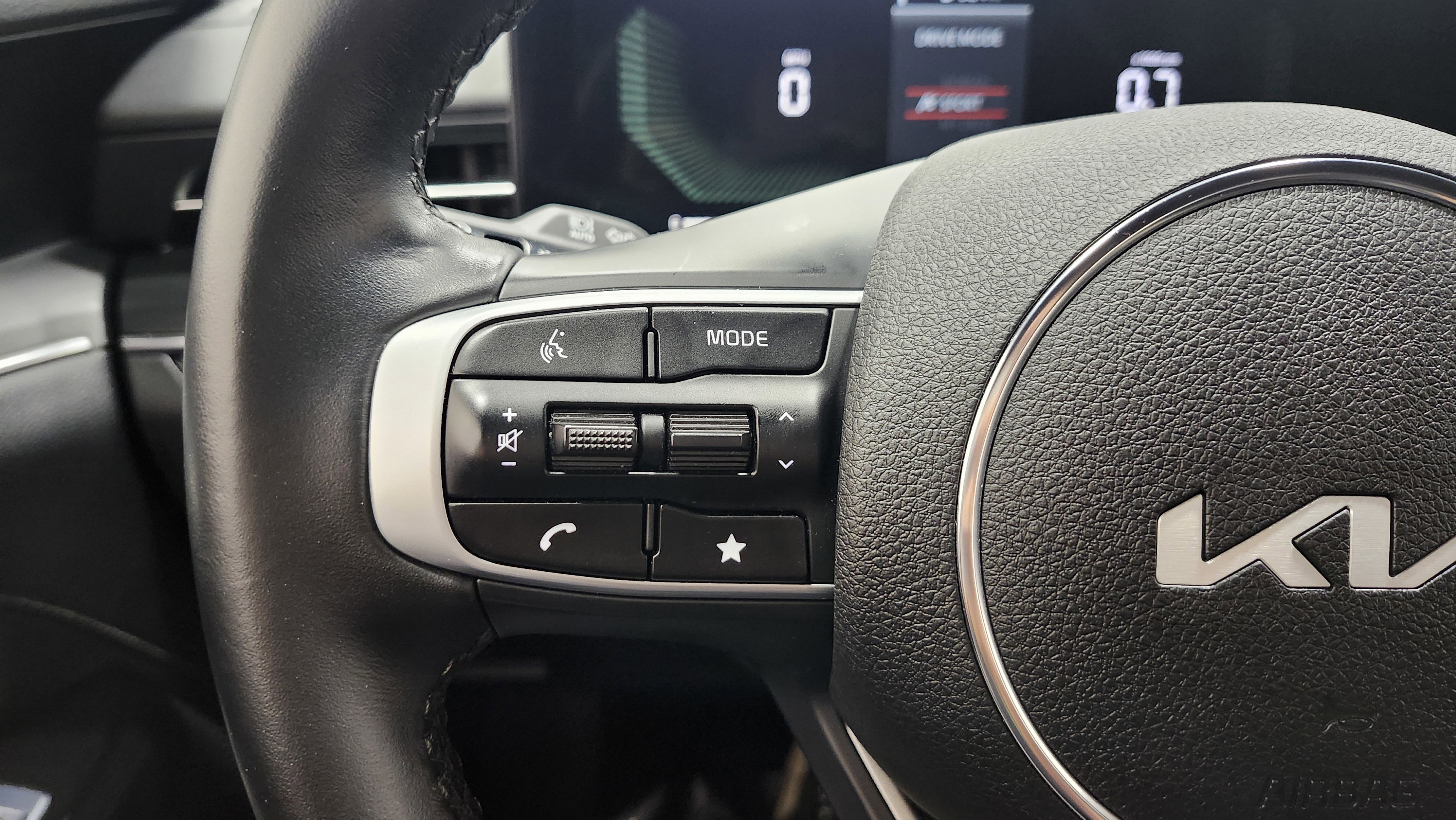 Used 2025 Kia K5 GT-Line image 35