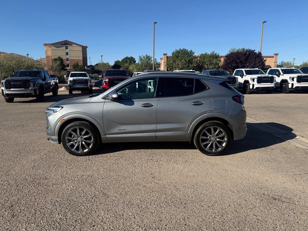 Used 2026 Buick Encore GX Avenir w/ Avenir Technology Package AWD/4WD image 8