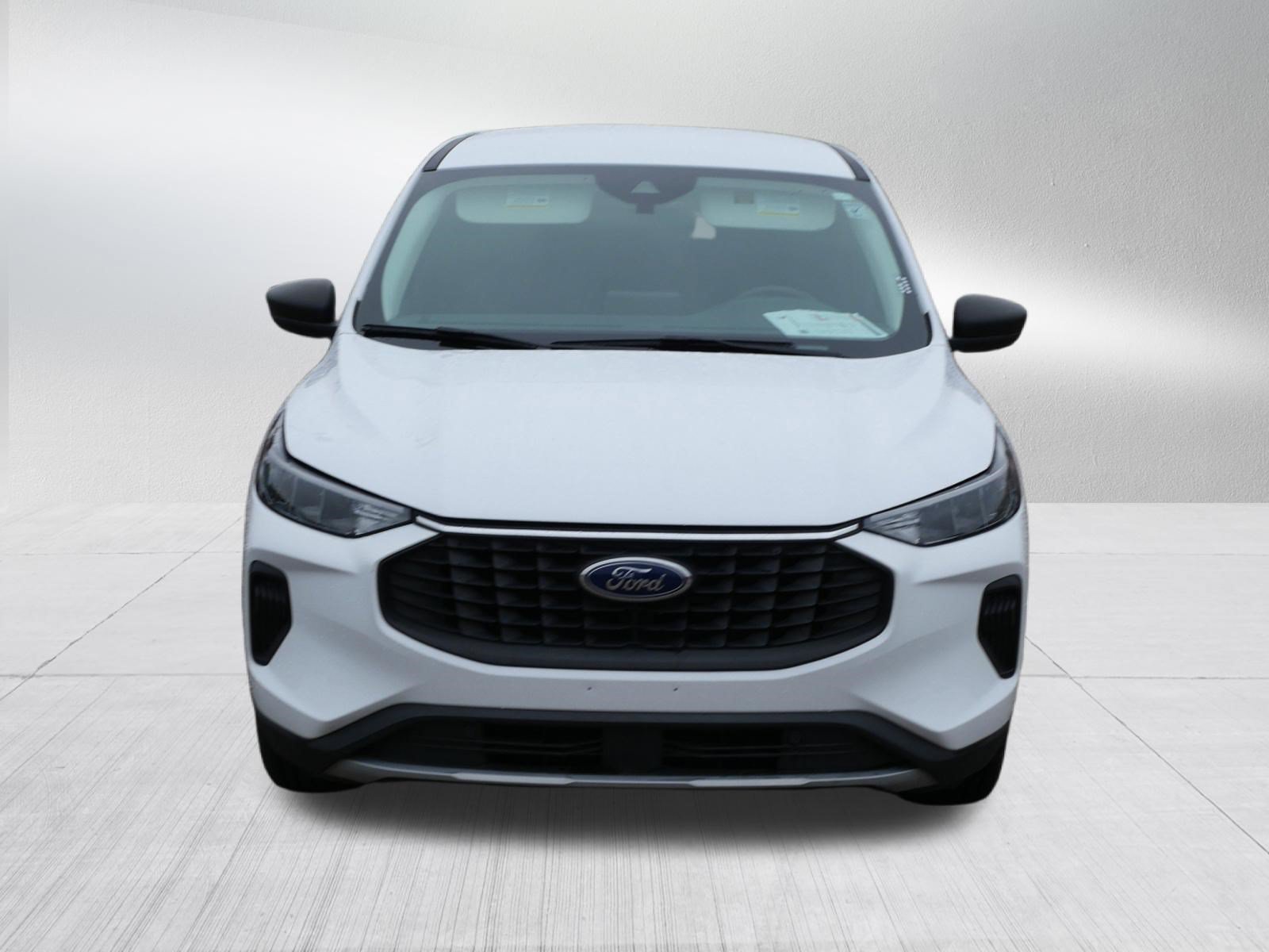 Used 2024 Ford Escape Active AWD/4WD image 2