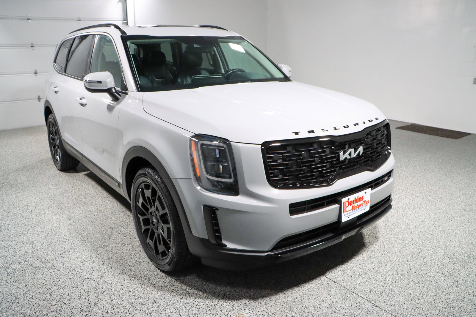 Used 2022 Kia Telluride EX w/ EX Premium Package image 5