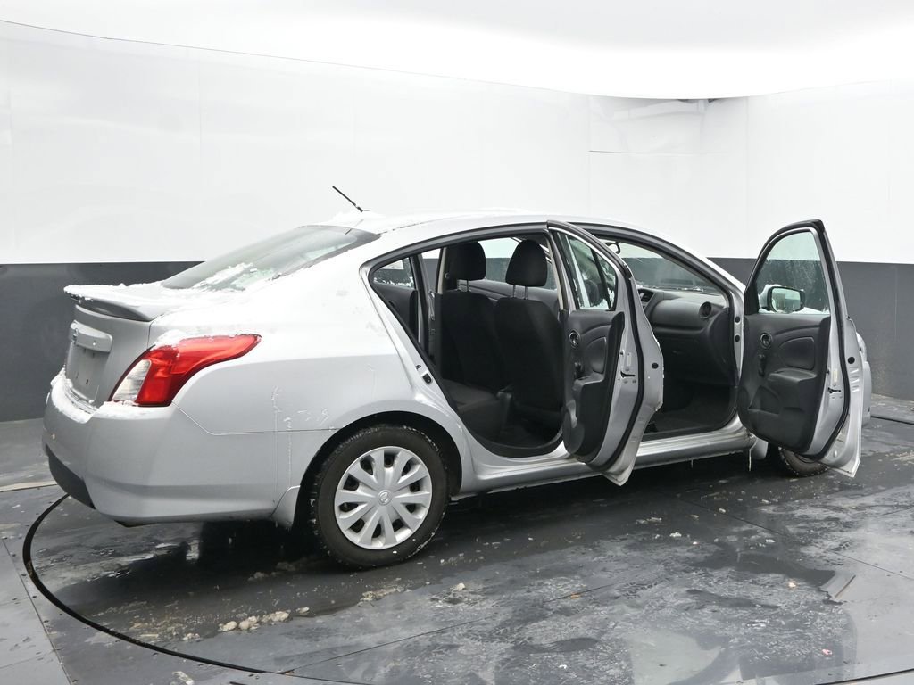 Used 2019 Nissan Versa S Plus image 51