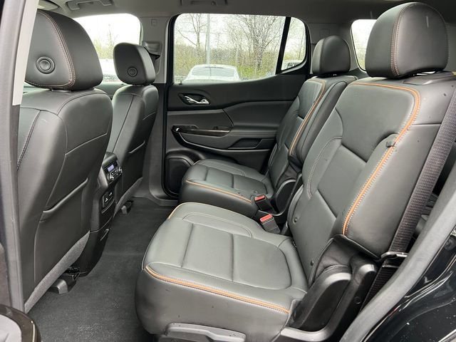 Used 2023 GMC Acadia AT4 w/ Technology Package AWD/4WD image 5