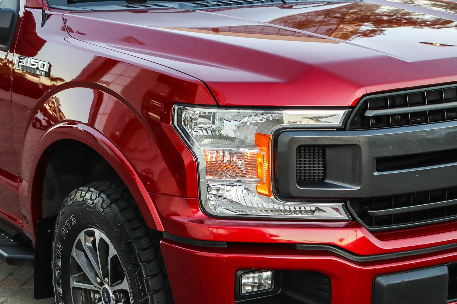 Used 2019 Ford F150 XLT w/ Equipment Group 302A Luxury image 5