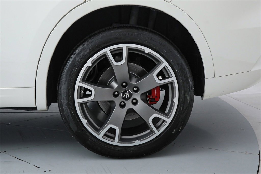 Certified 2023 Maserati Levante GT image 23