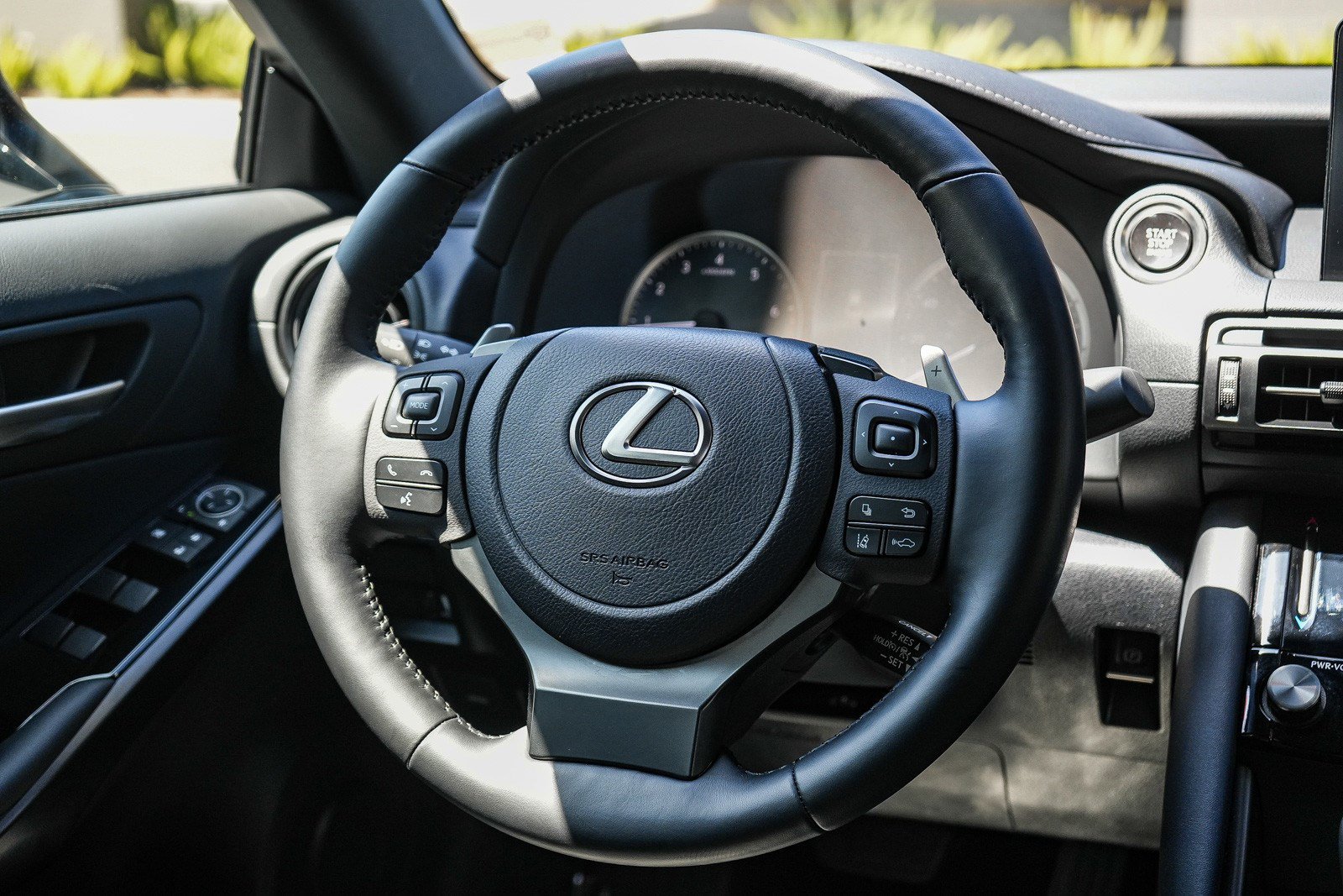 Used 2025 Lexus IS 300 F Sport w/ Accessory Package 2 RWD image 15