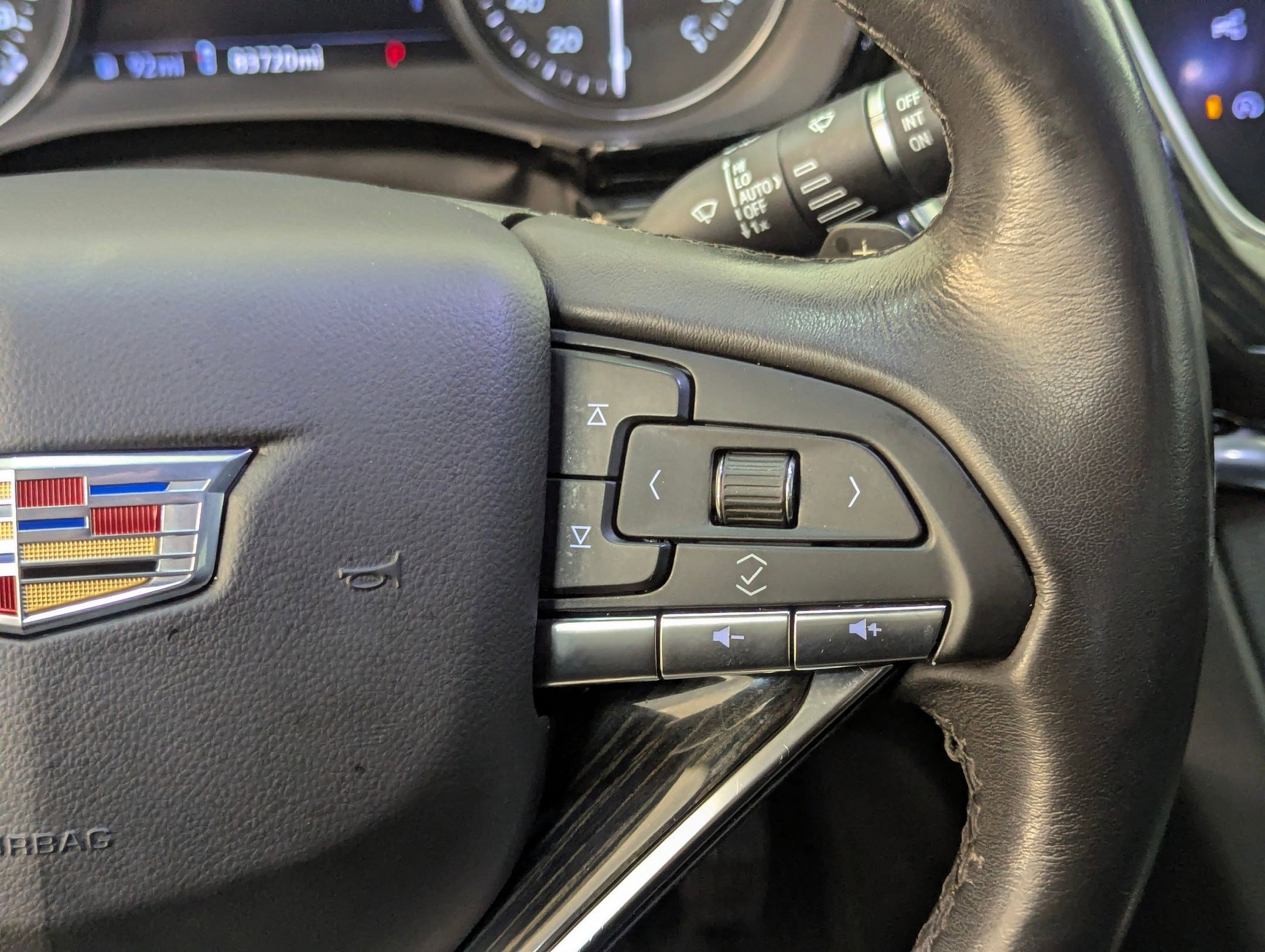 Used 2020 Cadillac XT6 Premium Luxury image 26