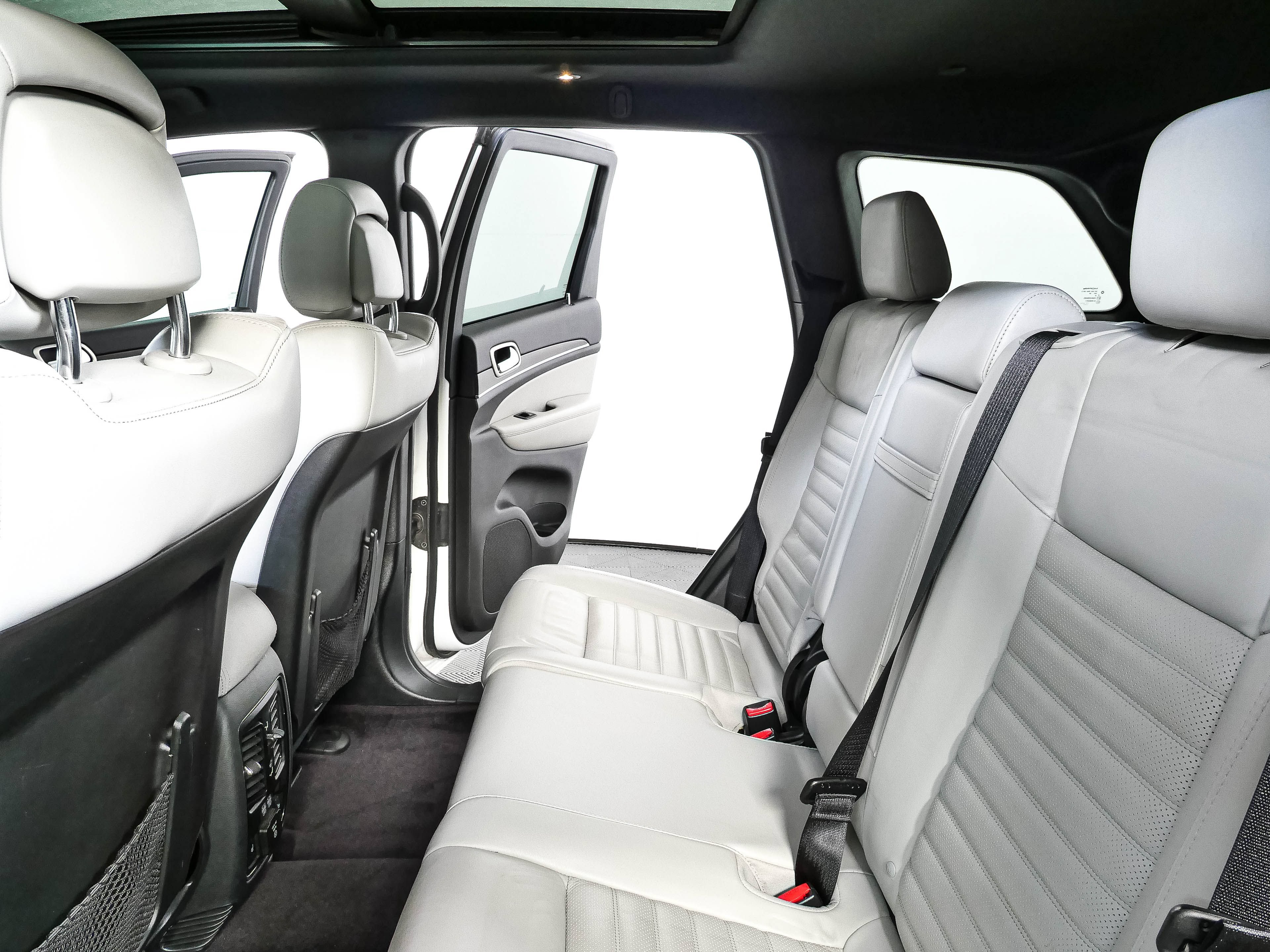 Used 2018 Jeep Grand Cherokee Limited RWD image 21