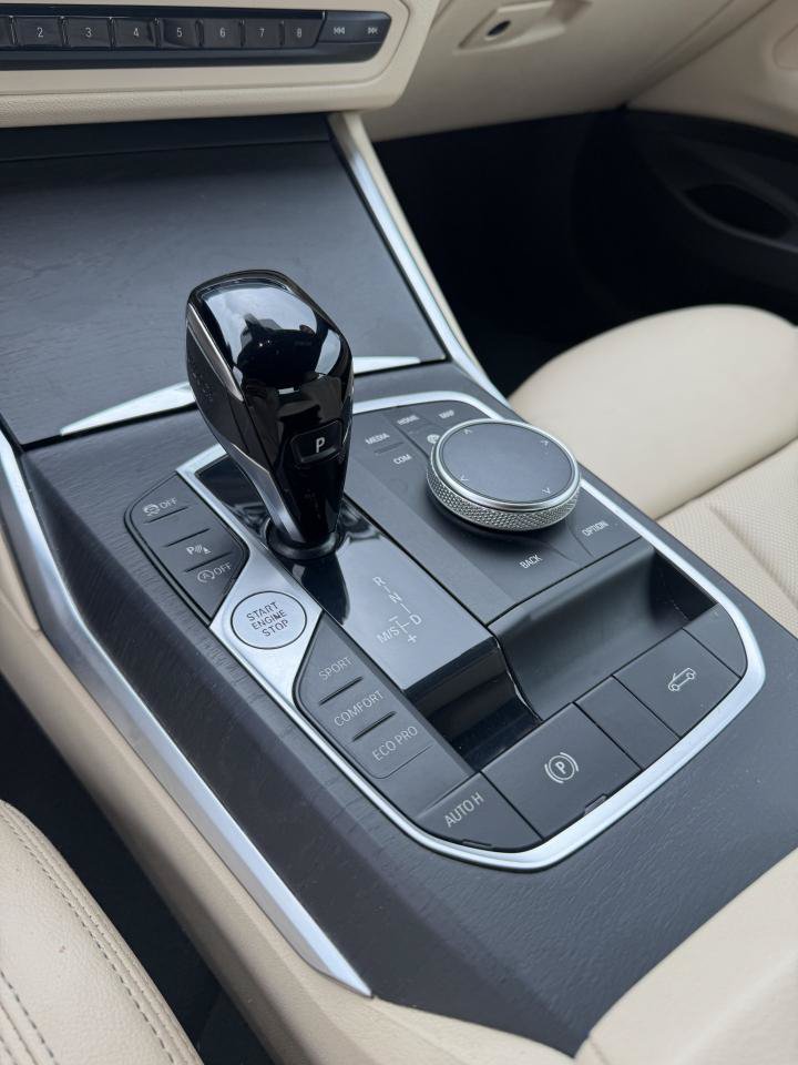 Used 2022 BMW 430i xDrive Convertible w/ Convenience Package AWD/4WD image 10