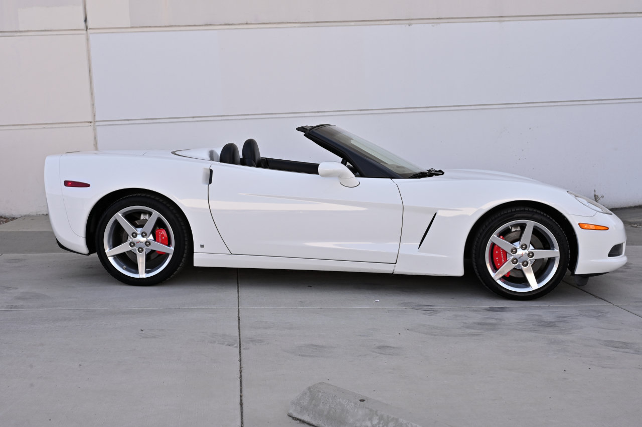Used 2006 Chevrolet Corvette Convertible w/ Preferred Equipment Group RWD image 10
