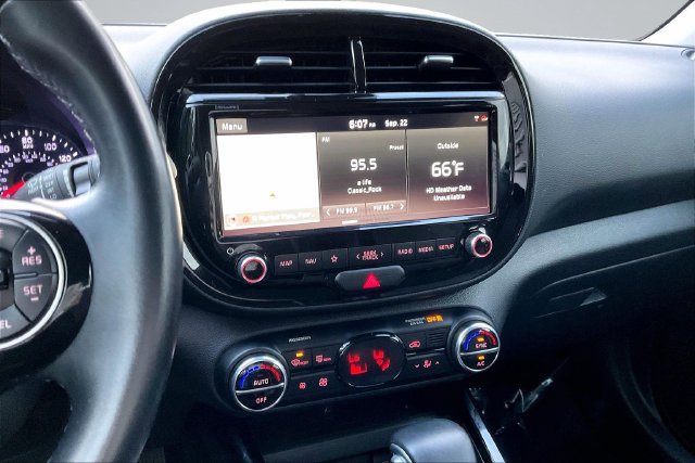 Used 2020 Kia Soul EX FWD image 6