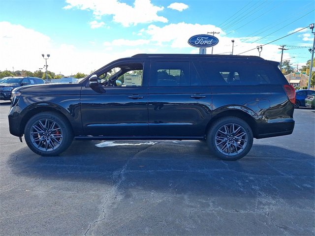 New 2025 Ford Expedition Max Platinum w/ Stealth Performance Package image 4