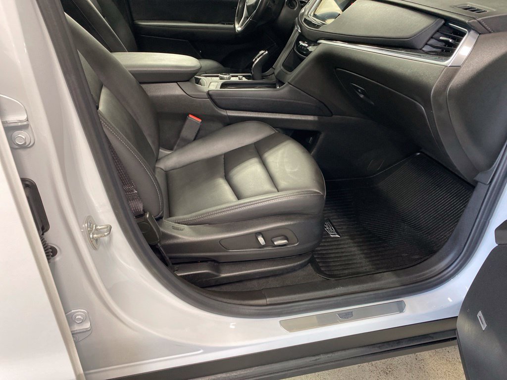 Certified 2024 Cadillac XT6 Luxury w/ LPO, Floor Liner Package AWD/4WD image 25