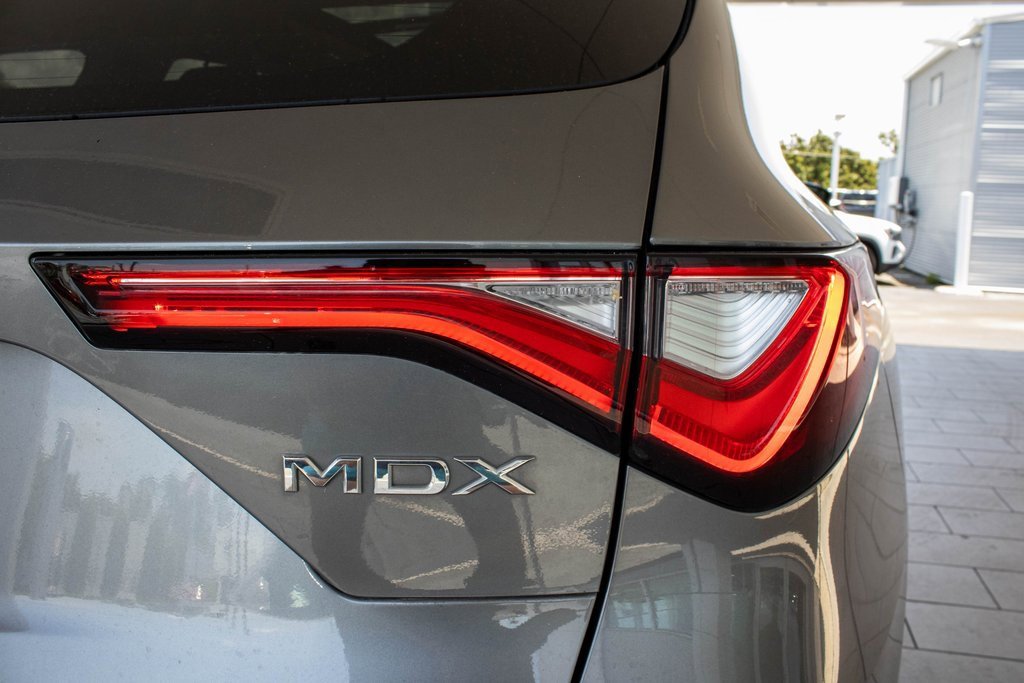 Used 2024 Acura MDX SH-AWD w/ Advance Package image 18