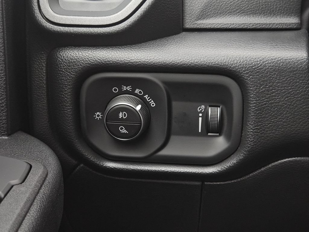 New 2026 RAM 3500 Tradesman AWD/4WD image 25