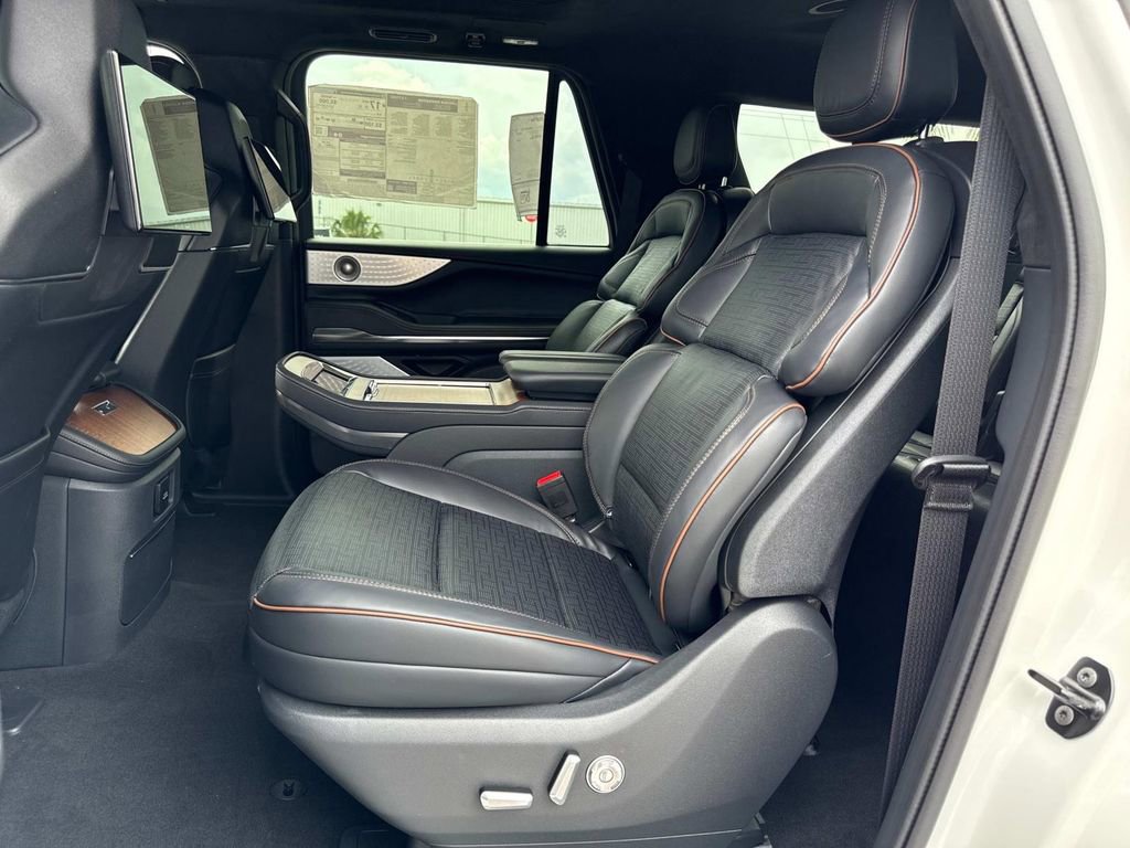 New 2025 Lincoln Navigator L Black Label image 14