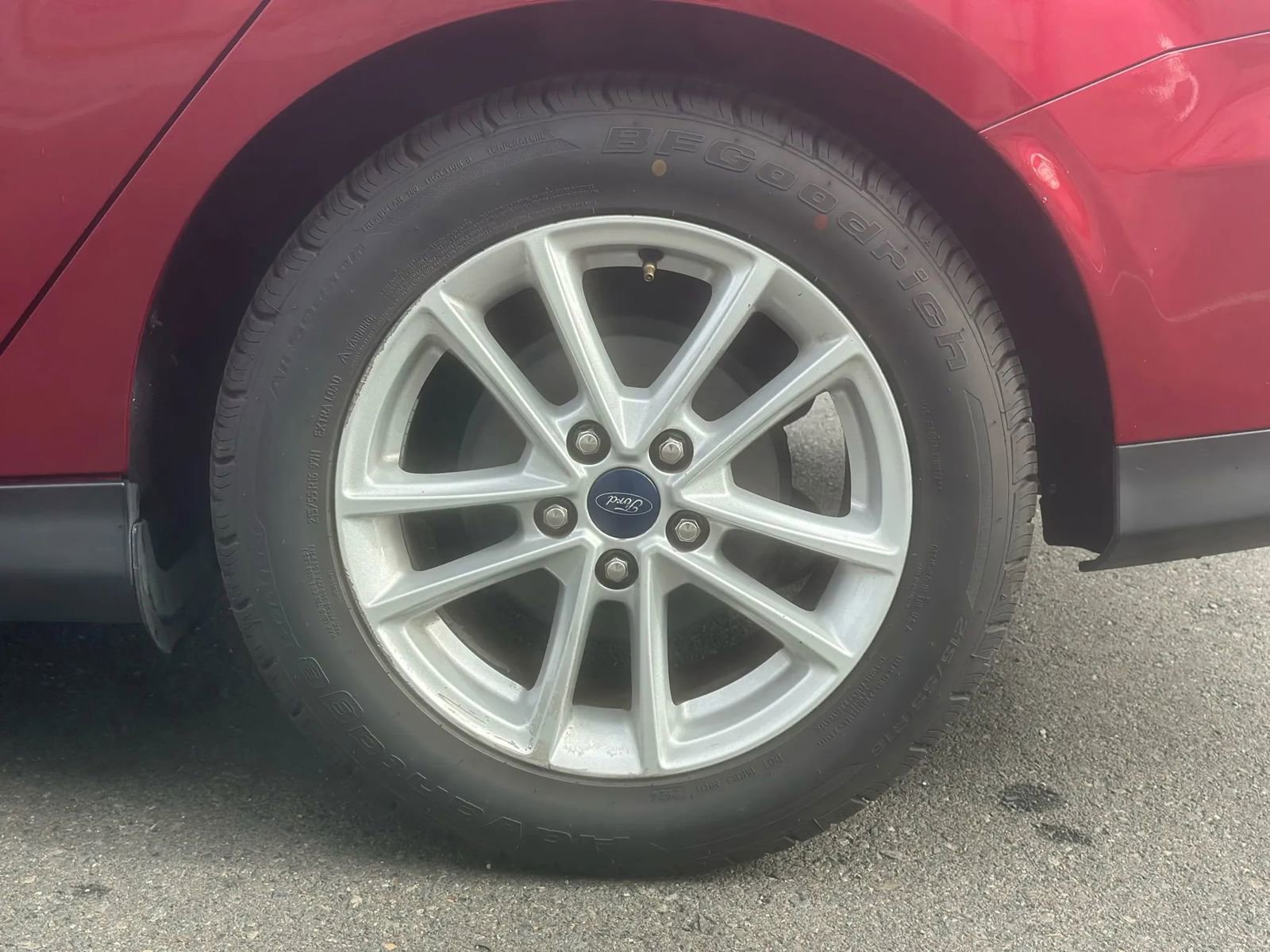 Used 2017 Ford Focus SE image 16