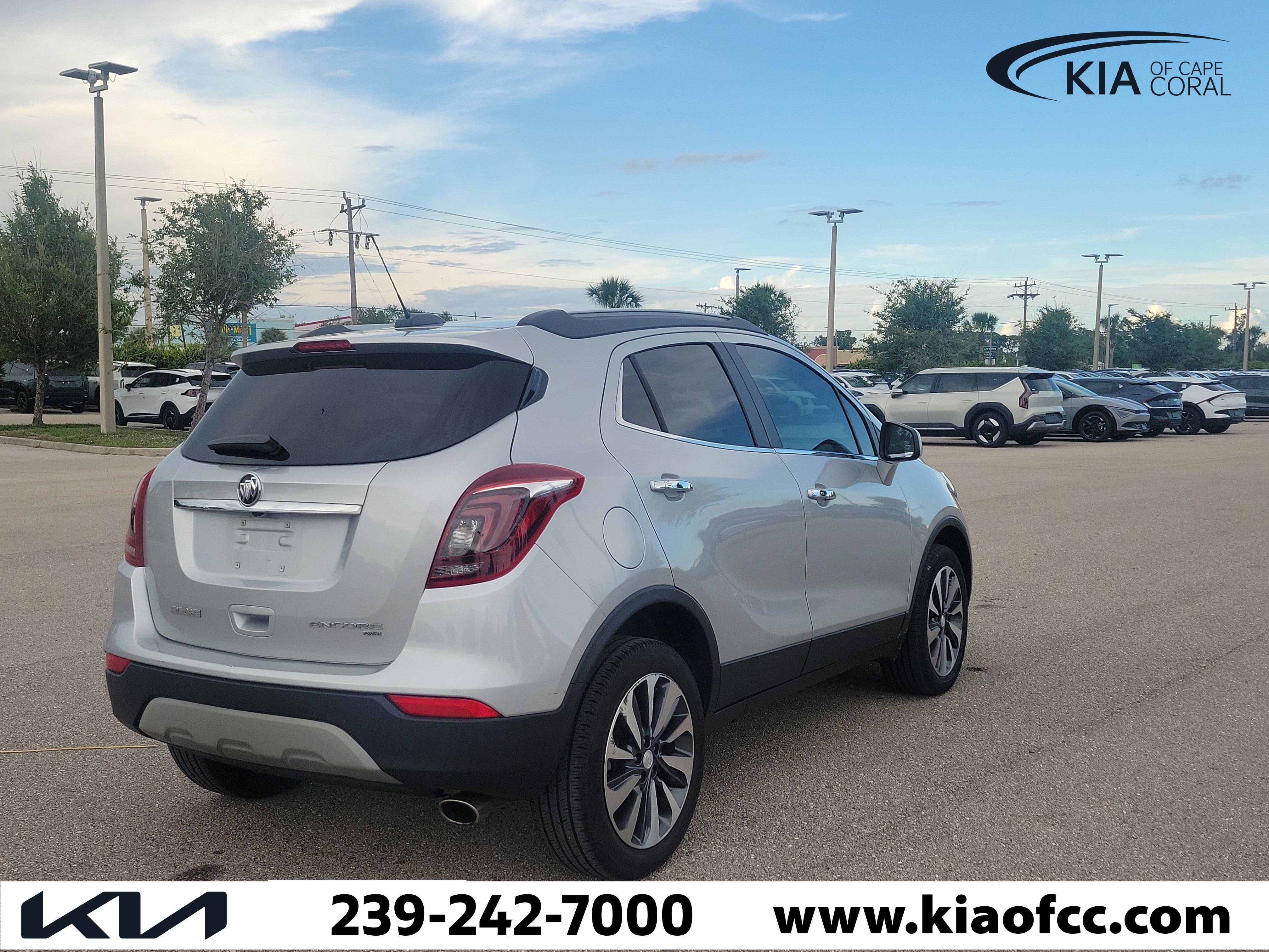 Used 2022 Buick Encore Preferred w/ Safety Package AWD/4WD image 6