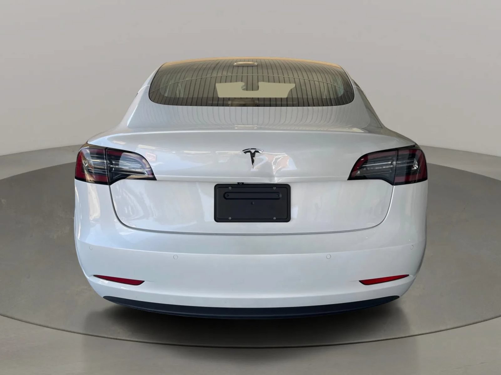 Used 2020 Tesla Model 3 Standard Range RWD image 4