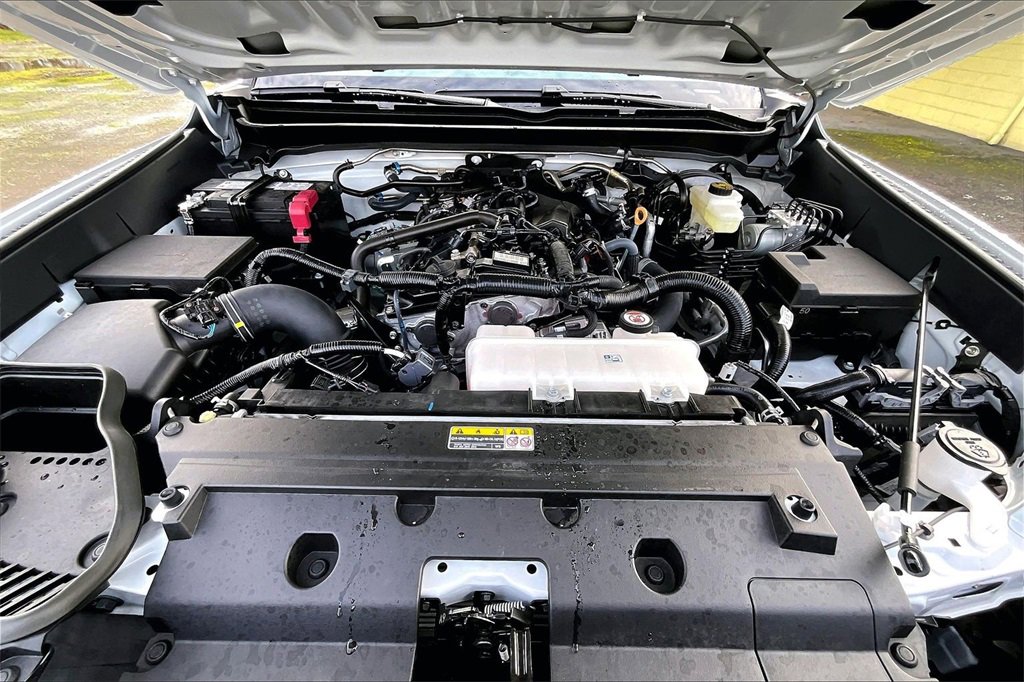 Used 2025 Toyota Tacoma SR image 31