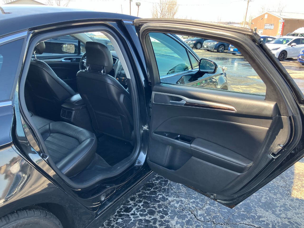 Used 2013 Ford Fusion SE image 15