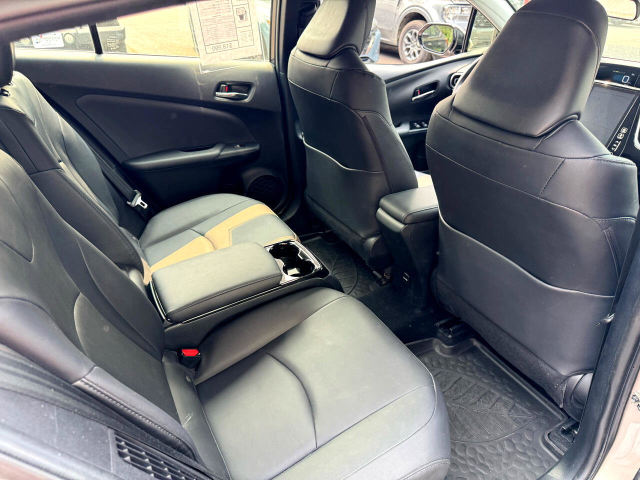 Used 2018 Toyota Prius Prime Premium image 13
