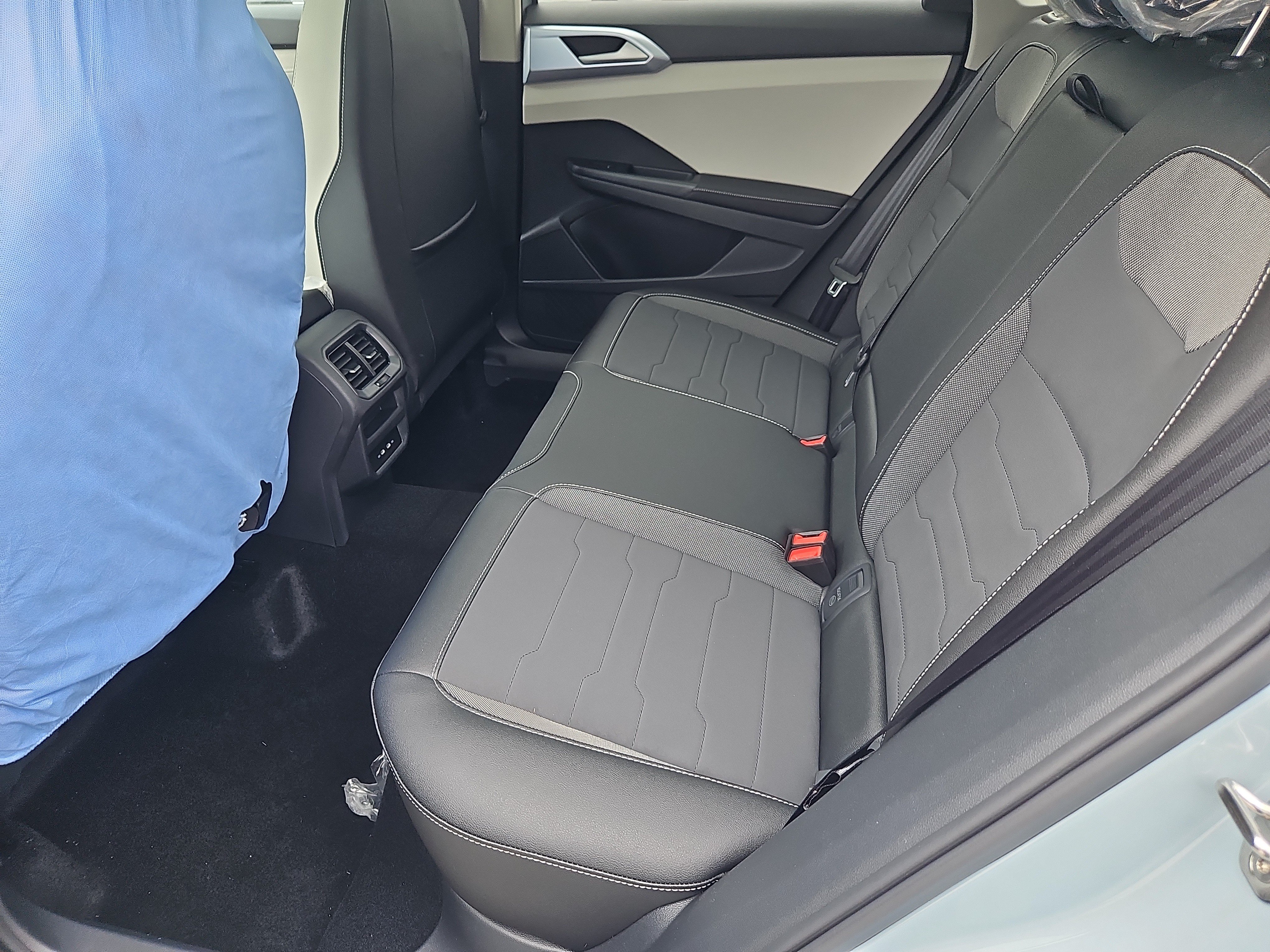 New 2026 Volkswagen Taos SE AWD/4WD image 19