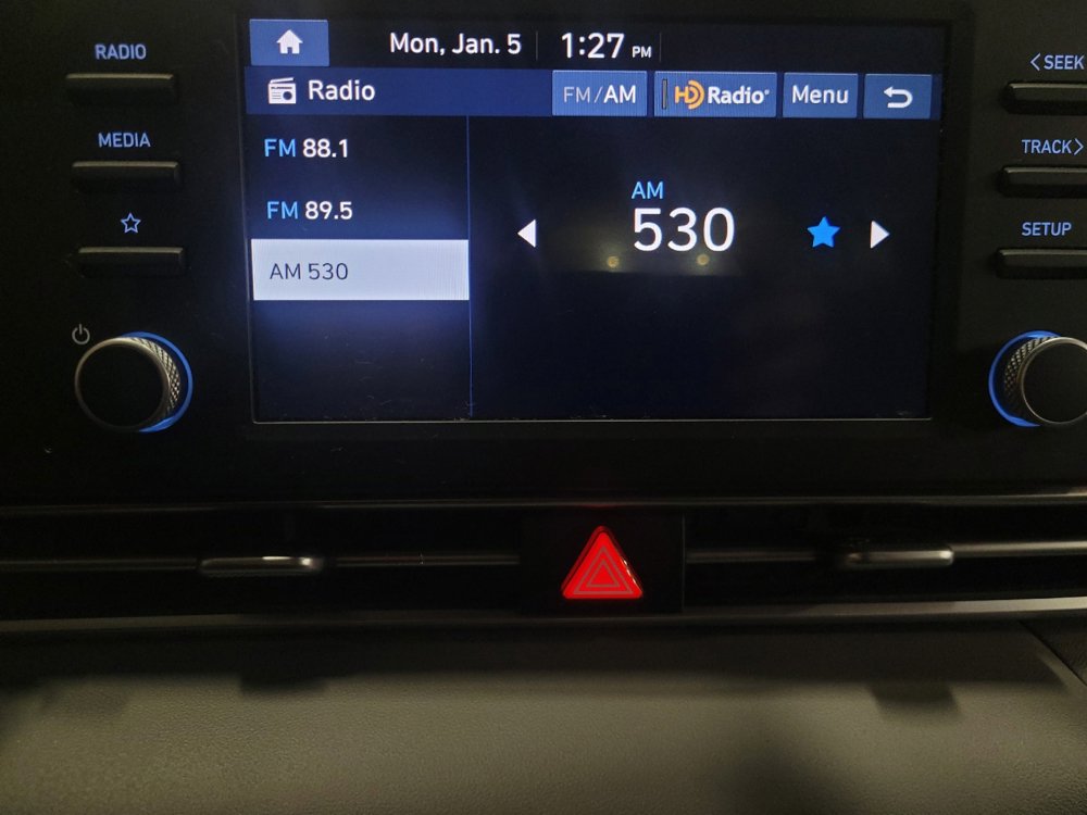 Used 2024 Hyundai Elantra SE image 25