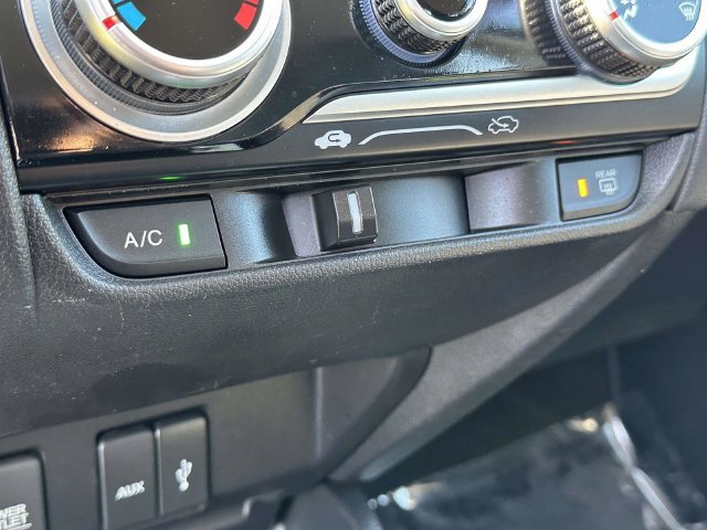 Used 2016 Honda Fit LX image 6