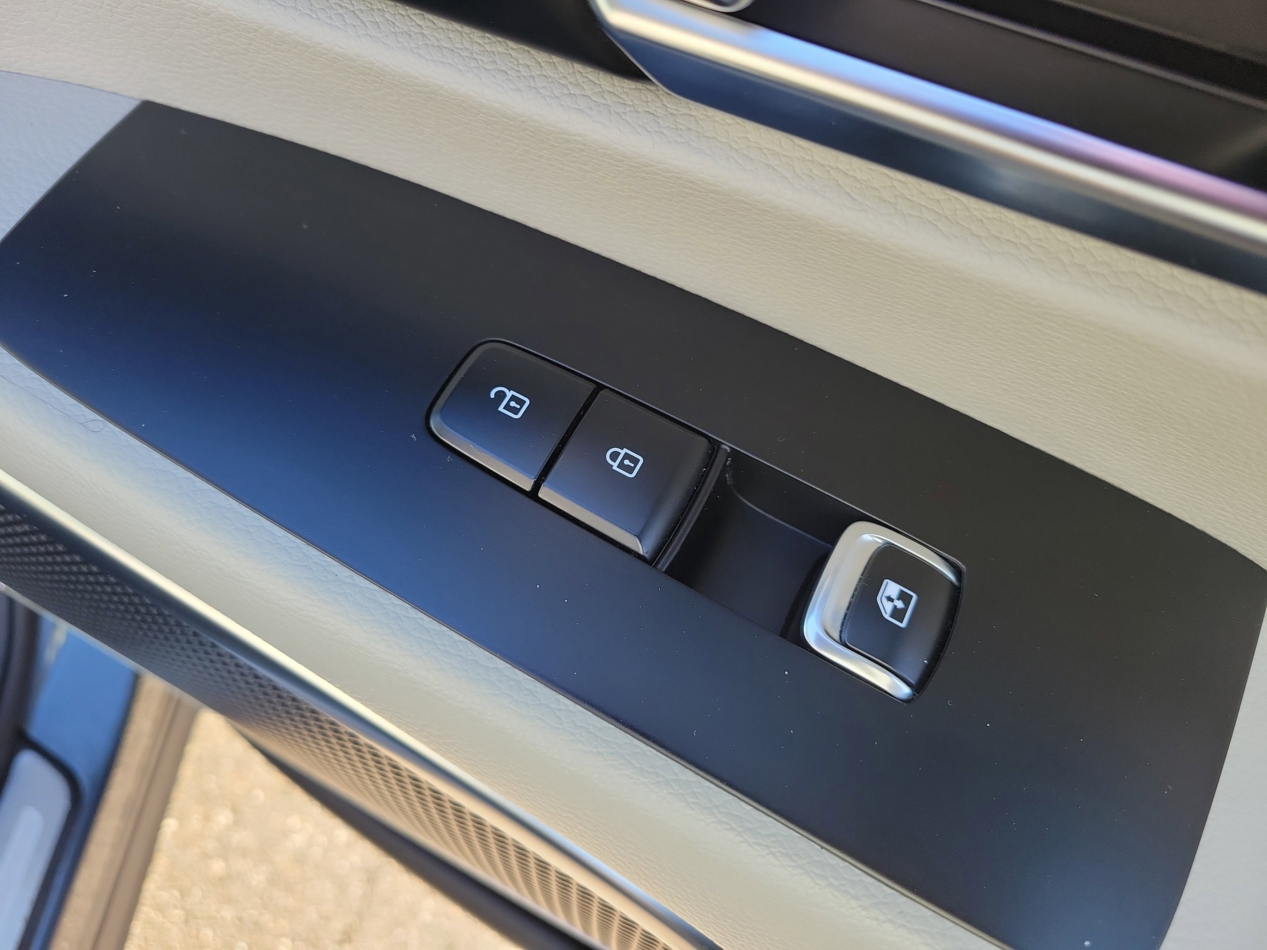 Used 2024 Kia Telluride SX Prestige image 11