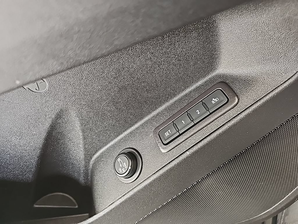 Certified 2021 Chevrolet Equinox Premier AWD/4WD image 24