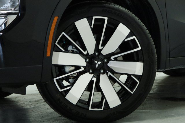 New 2026 Mitsubishi Outlander SE FWD image 3