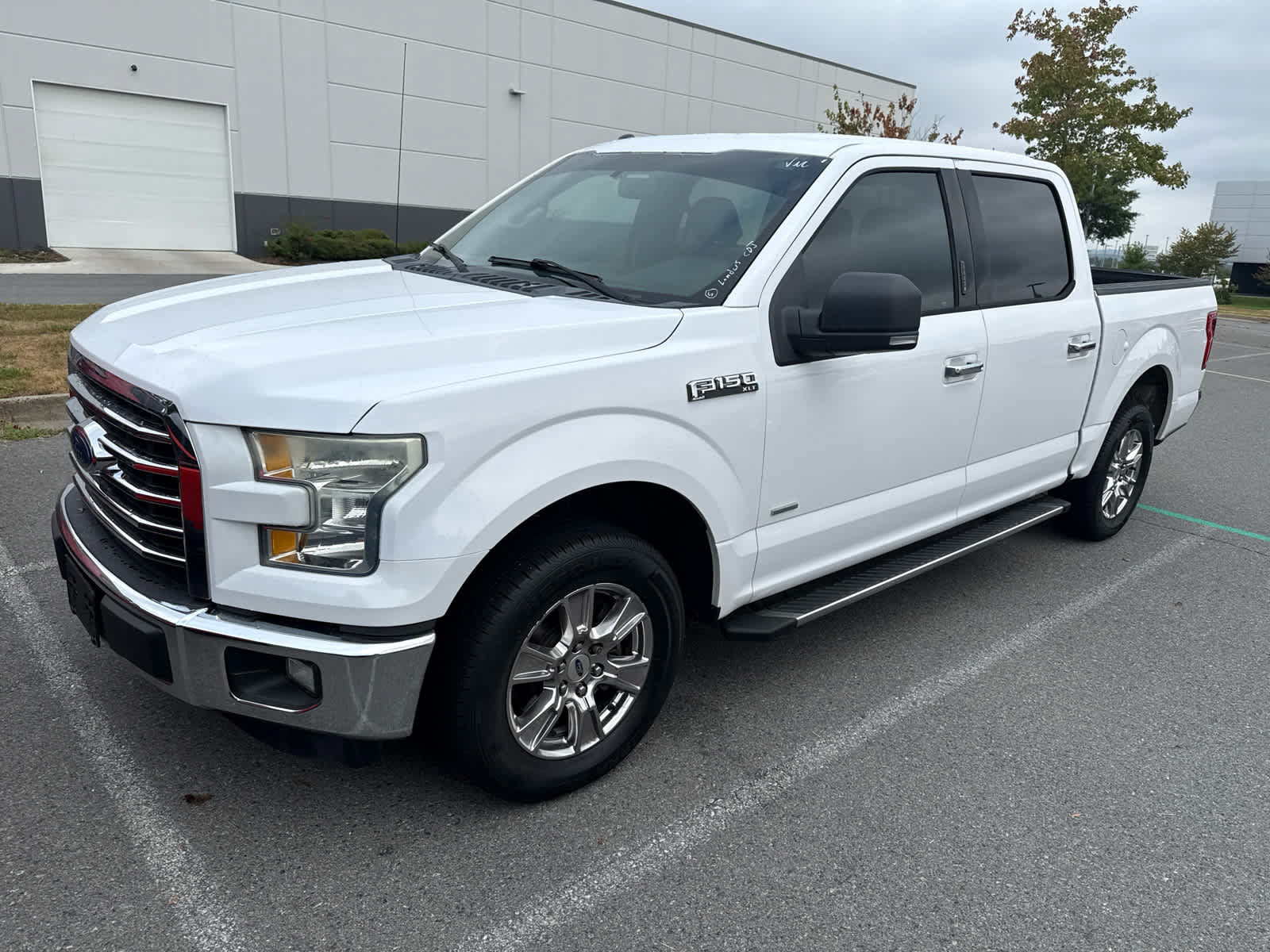 Used 2015 Ford F150 XLT w/ Equipment Group 301A Mid RWD image 1