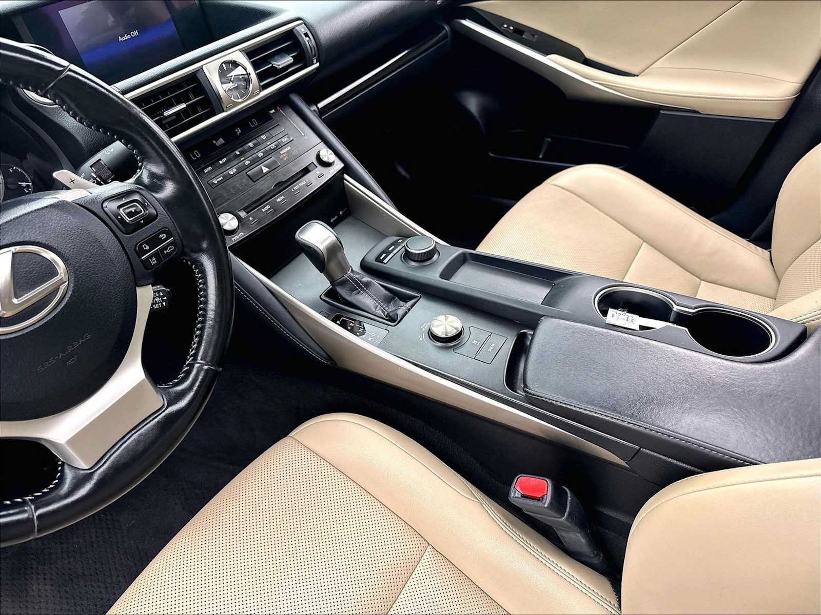 Used 2017 Lexus IS 200t RWD image 19
