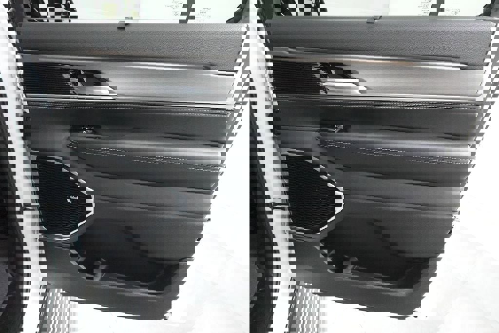 New 2026 Jeep Grand Wagoneer L Limited image 30