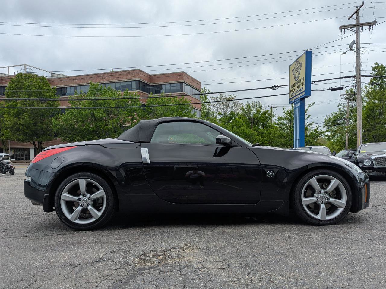 Used 2006 Nissan 350Z Touring RWD image 6