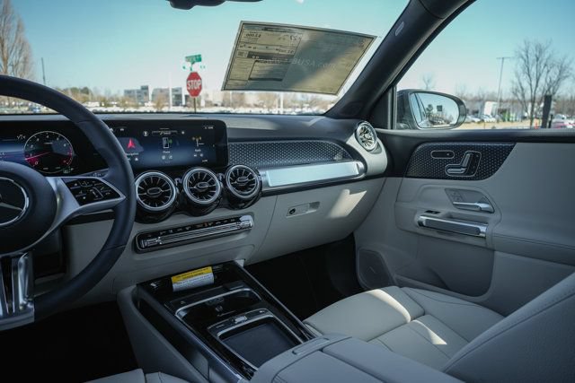 Certified 2026 Mercedes-Benz GLB 250 4MATIC image 22