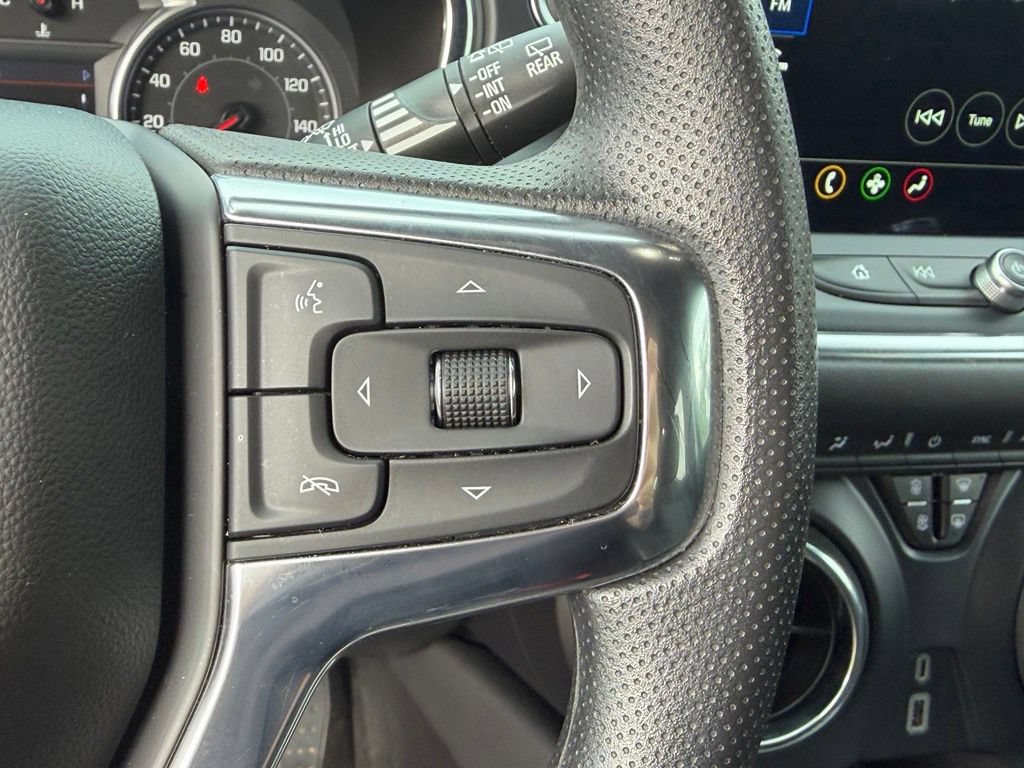 Used 2025 Chevrolet Blazer LT AWD/4WD image 32