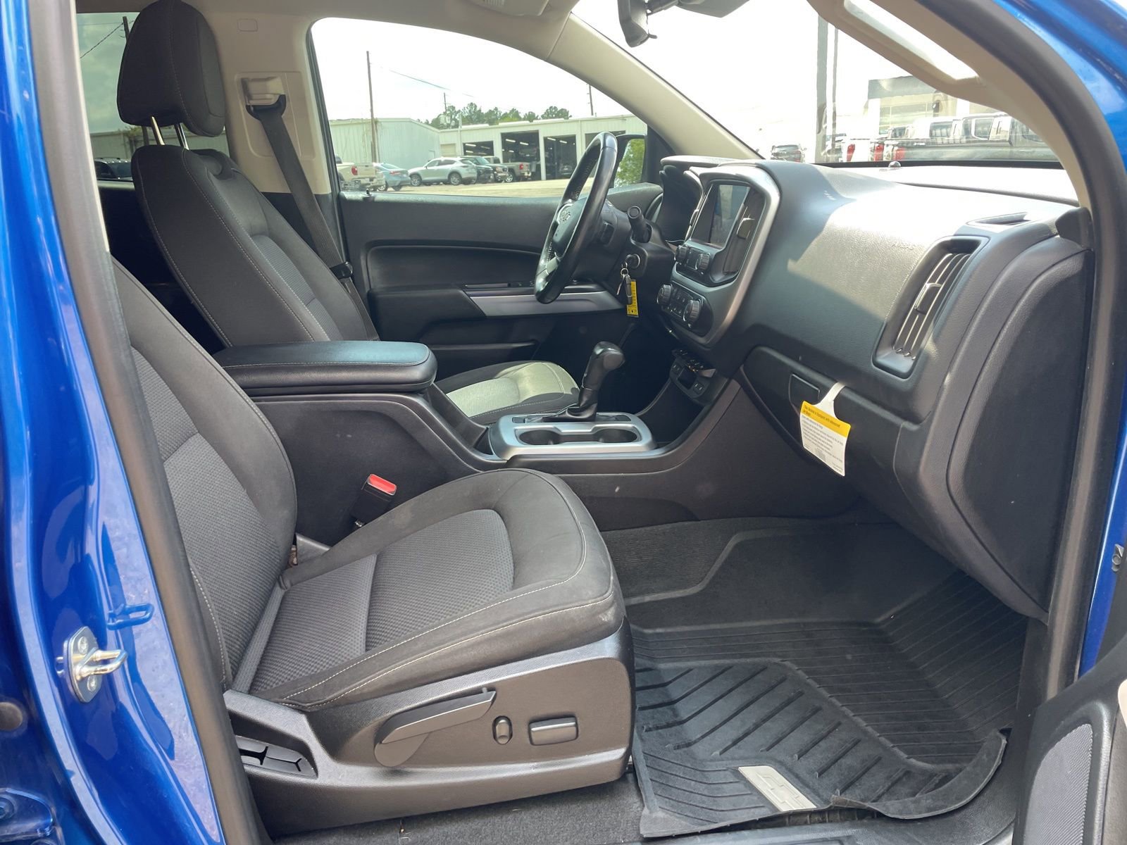 Used 2020 Chevrolet Colorado LT w/ Safety Package image 28