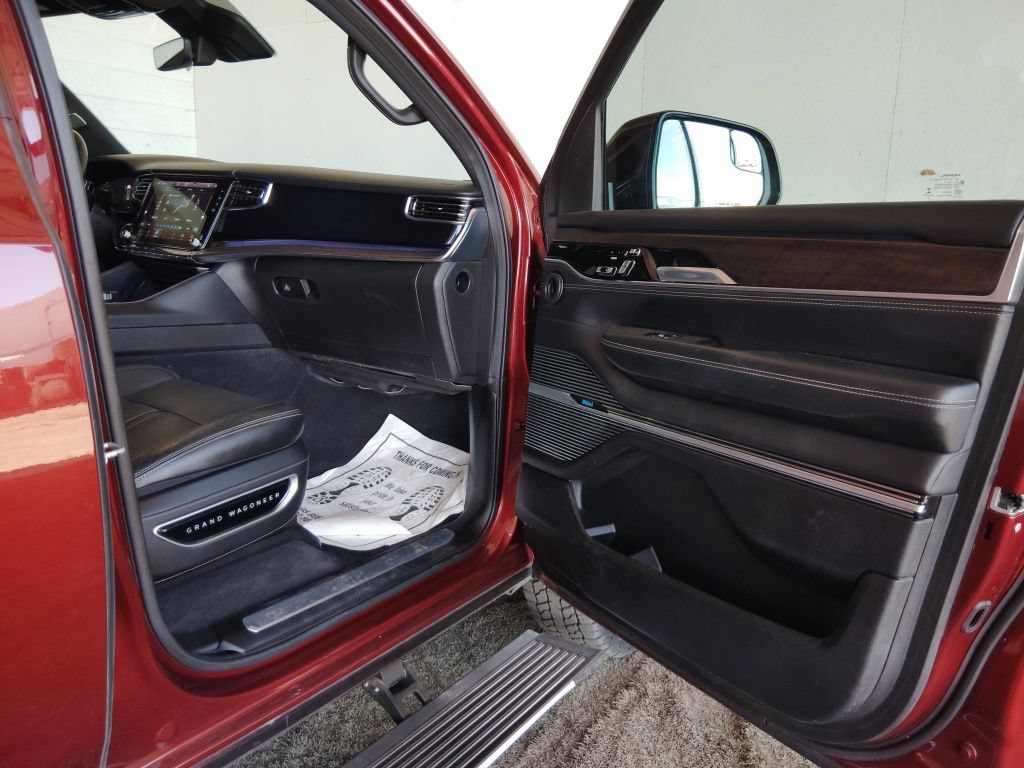 Used 2022 Jeep Grand Wagoneer Series I AWD/4WD image 10