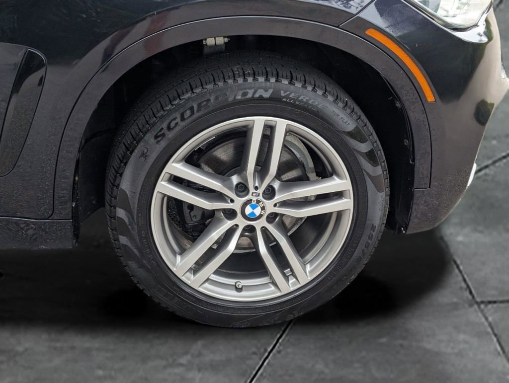 Used 2019 BMW X6 xDrive35i w/ M Sport Package AWD/4WD image 11