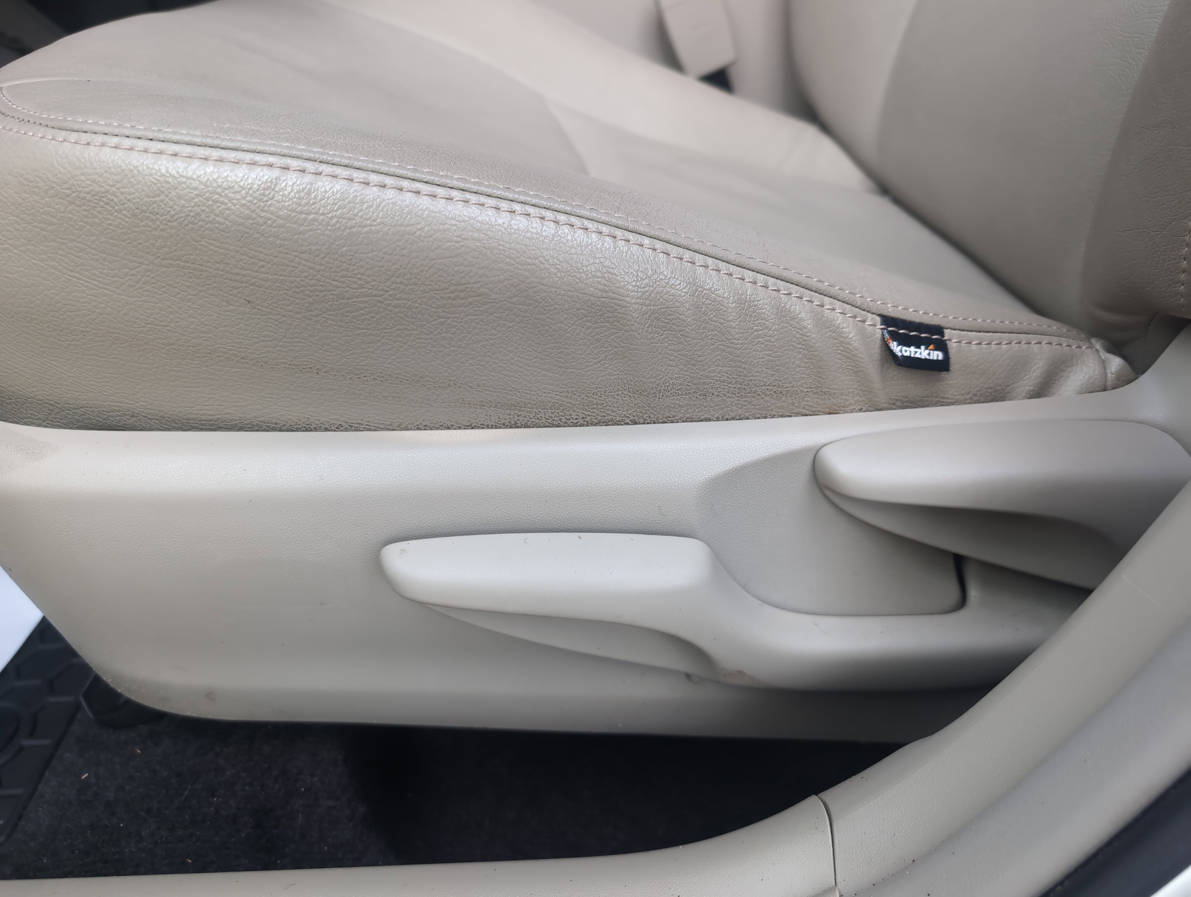 Used 2014 Toyota Prius Three w/ Solar Roof Package image 16