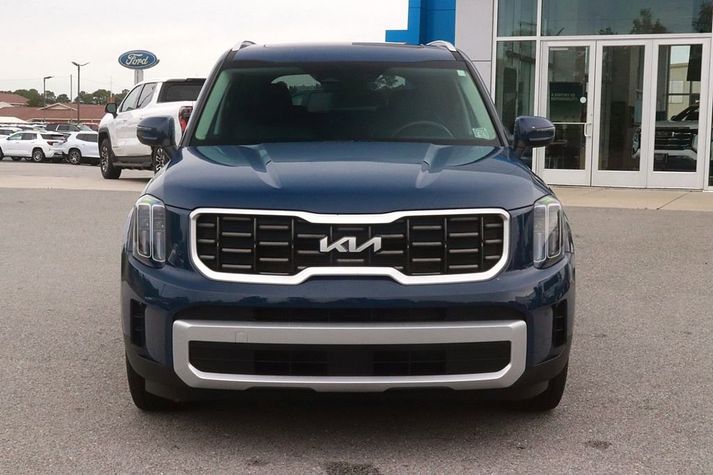 Used 2025 Kia Telluride S AWD/4WD image 2