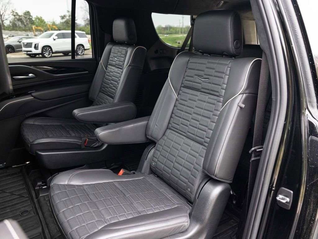 Used 2023 Cadillac Escalade ESV V image 53