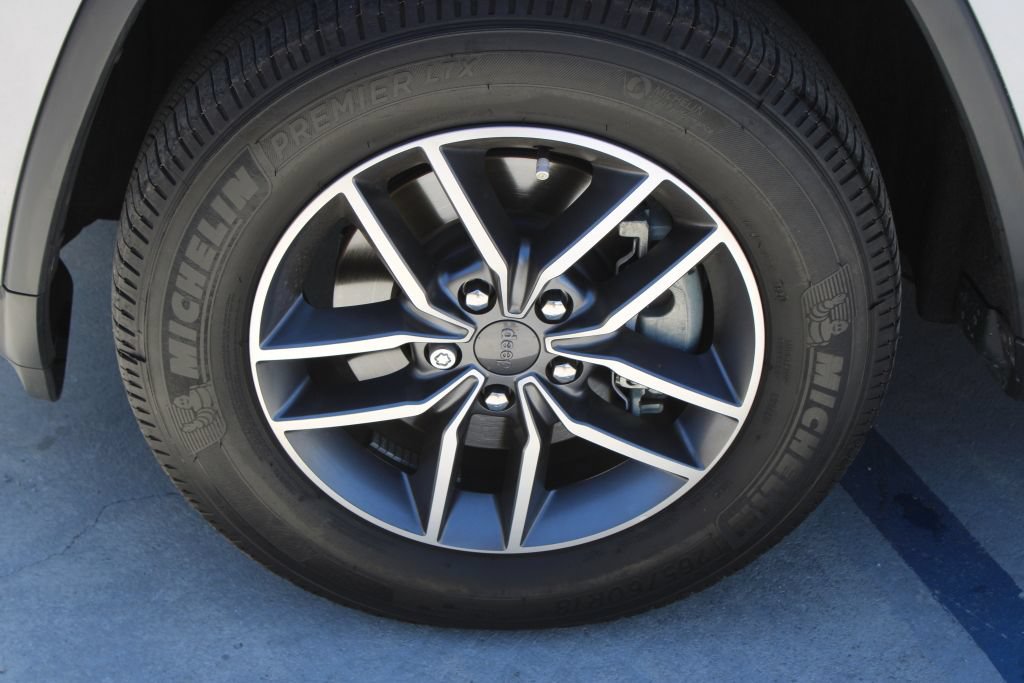 Used 2021 Jeep Grand Cherokee Limited RWD image 8